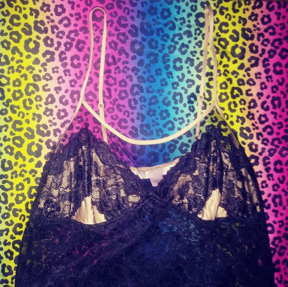 VS Lace Teddy - Picture 7 of 10